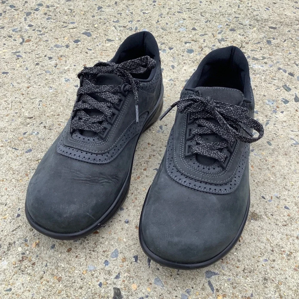 SAS Liberty Women 10 W Black Nubuck Walking Shoes Comfort Sneakers L4901384 USA